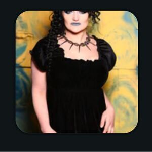 Damsel in this Dress Emma Blouse in Black Velvet Size Large